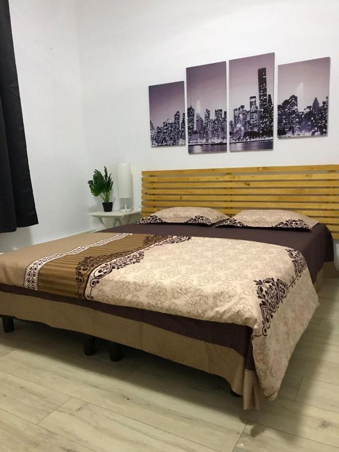 Large Apartment City Centre บูคาเรสต์ ภายนอก รูปภาพ