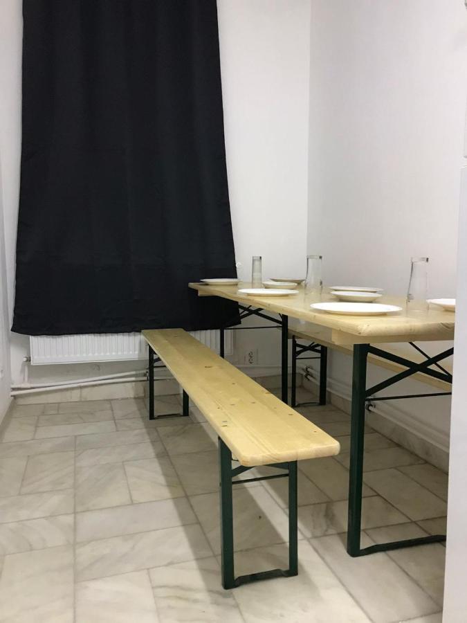 Large Apartment City Centre บูคาเรสต์ ภายนอก รูปภาพ